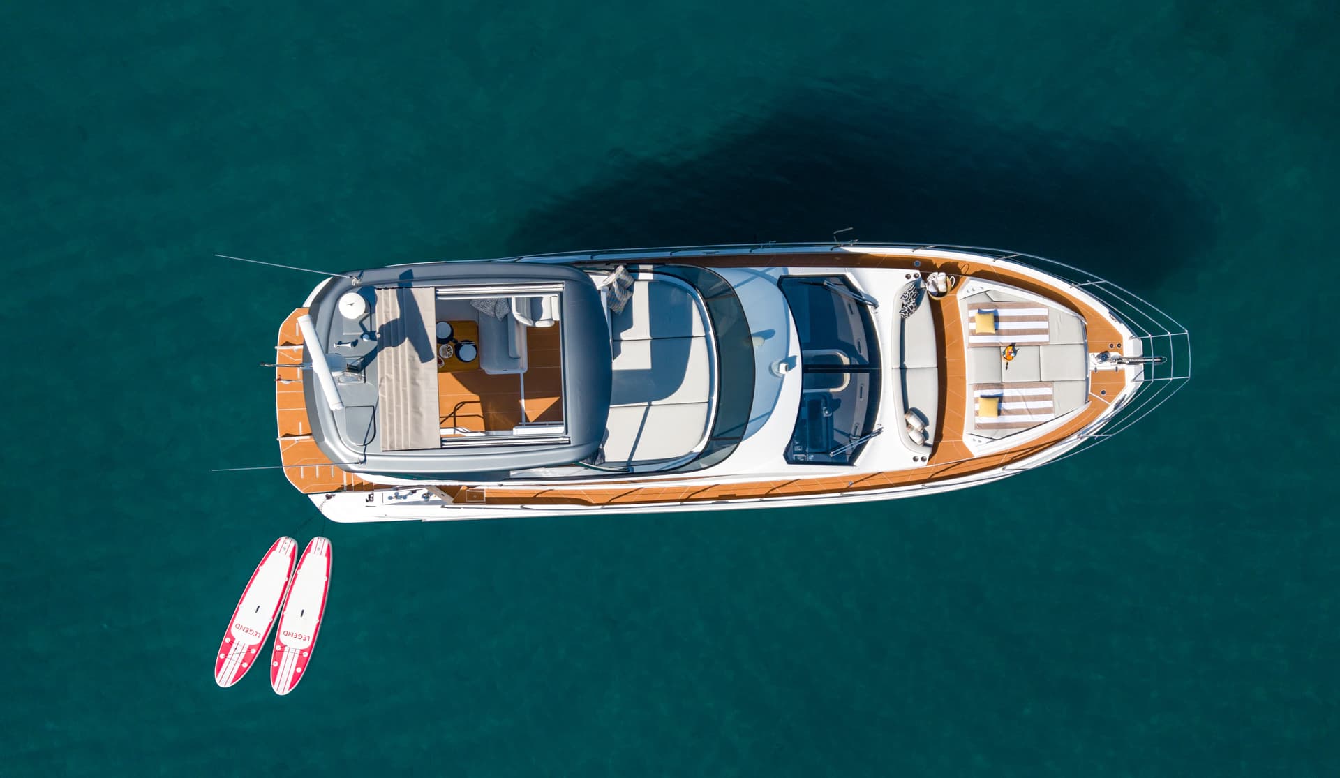White – Azimut Yachts