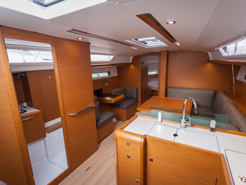 Sunsail 41.1 Classic