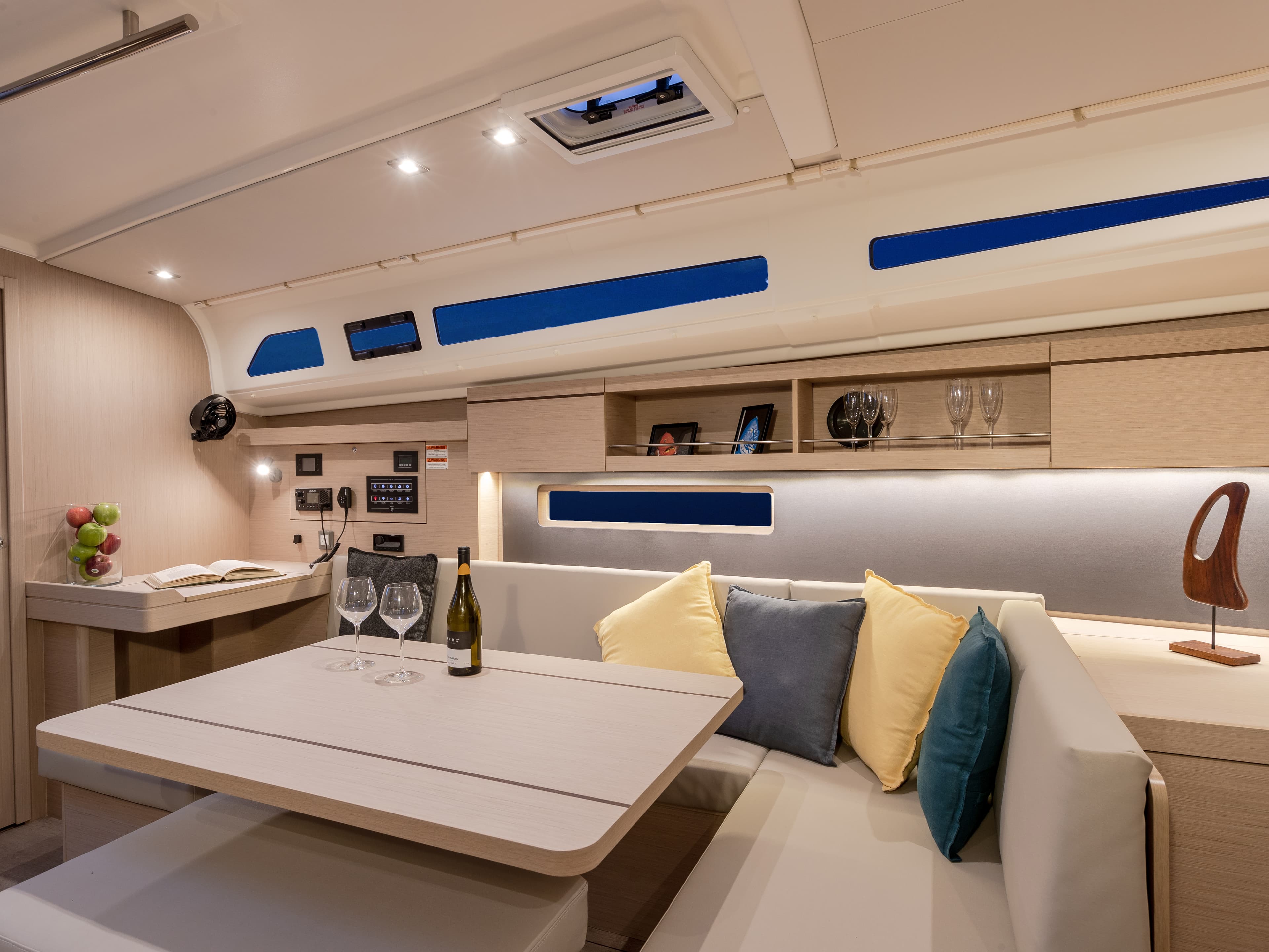 Sunsail 42 Premium