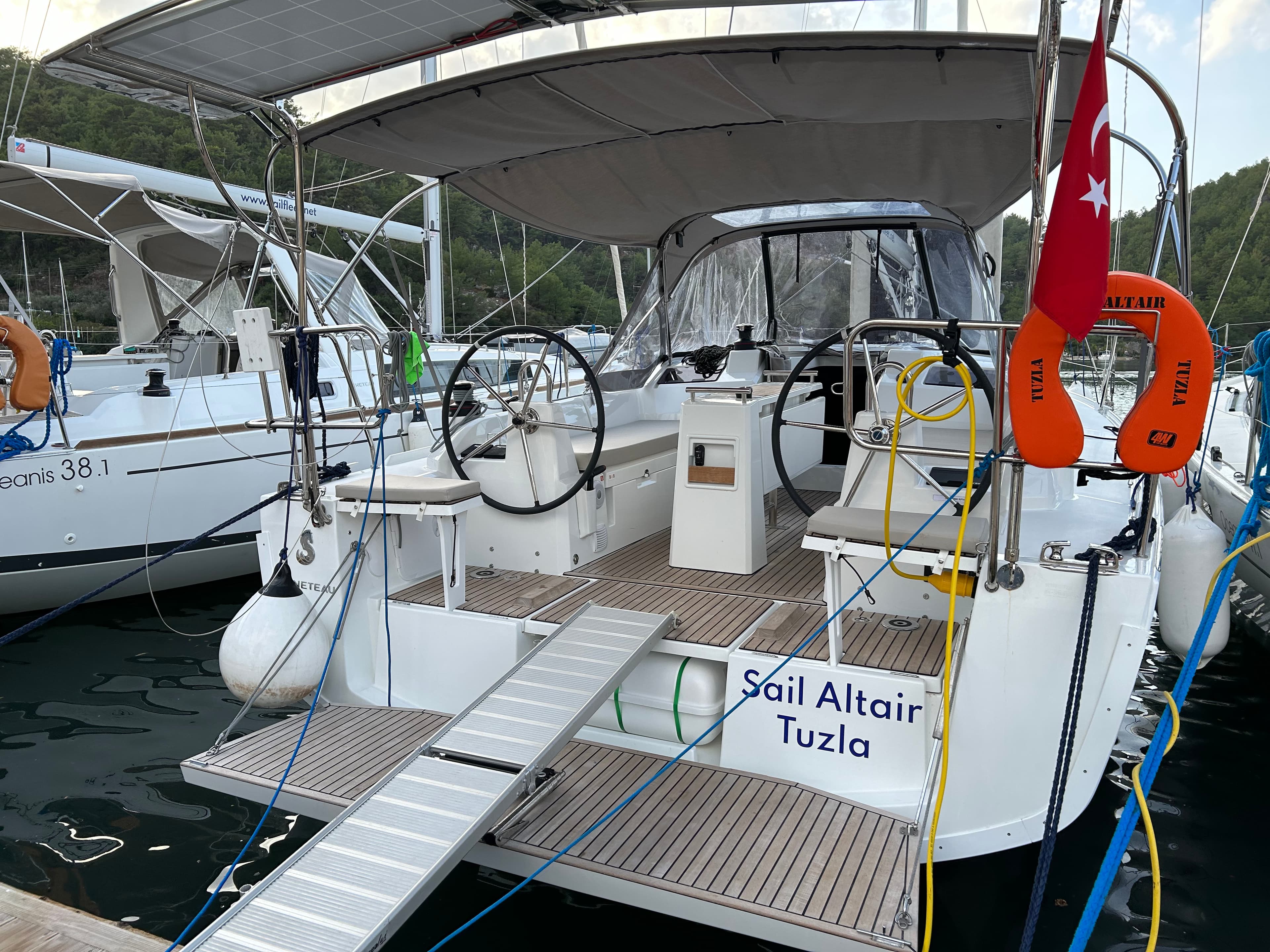 Sail Altair 1