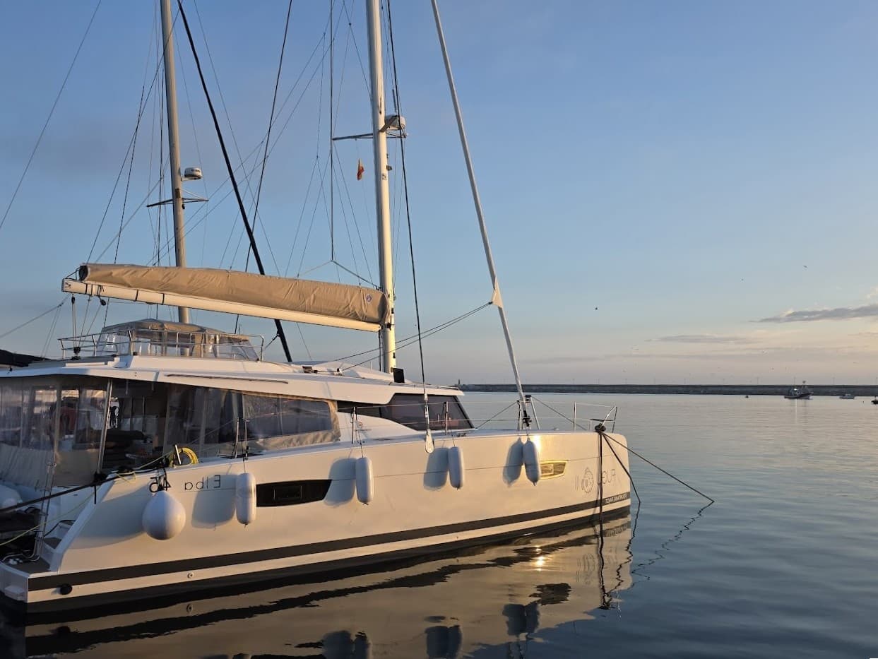 Fugu II – Fountaine Pajot