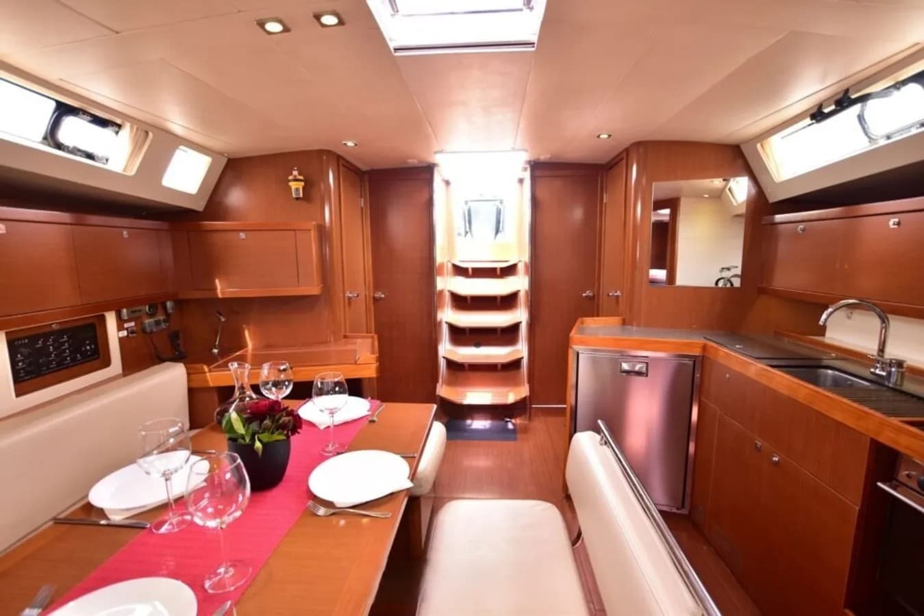 Oceanis 45 Built 2012