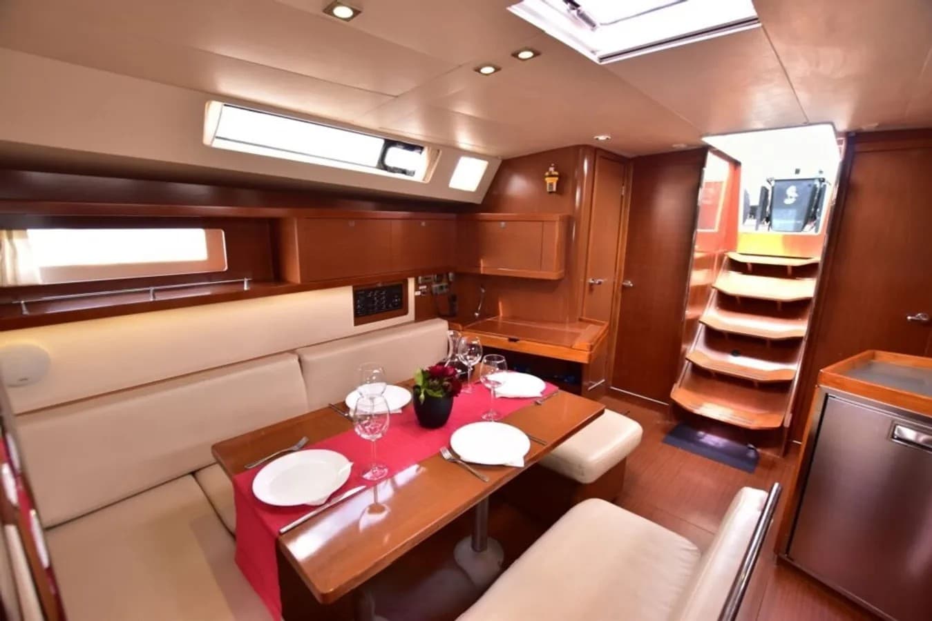 Oceanis 45 Built 2012
