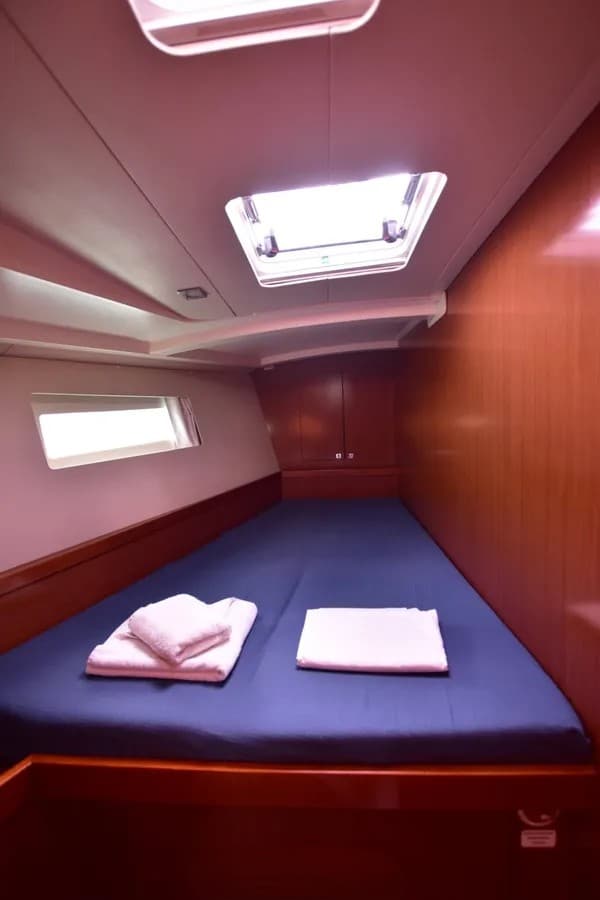 Oceanis 45 Built 2012