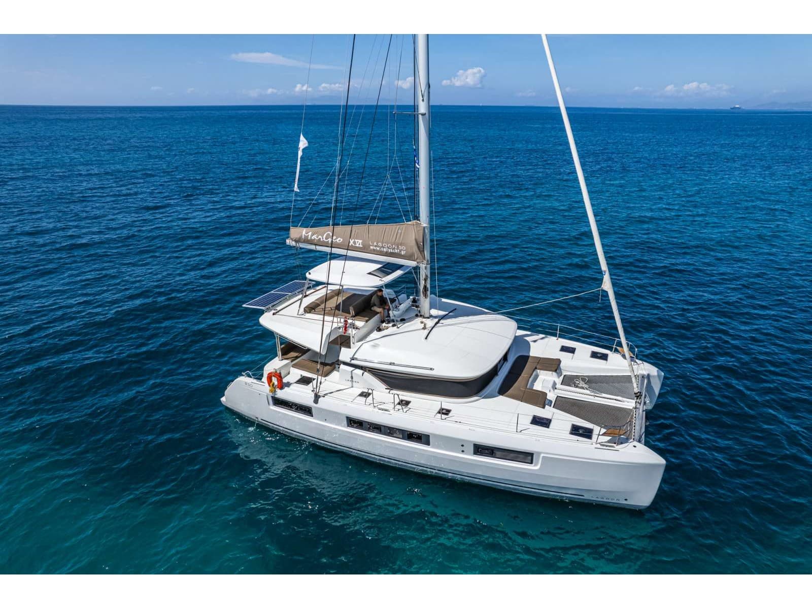 Margeo XVI (A/C - Generator - Water Maker - dishwasher) – Lagoon