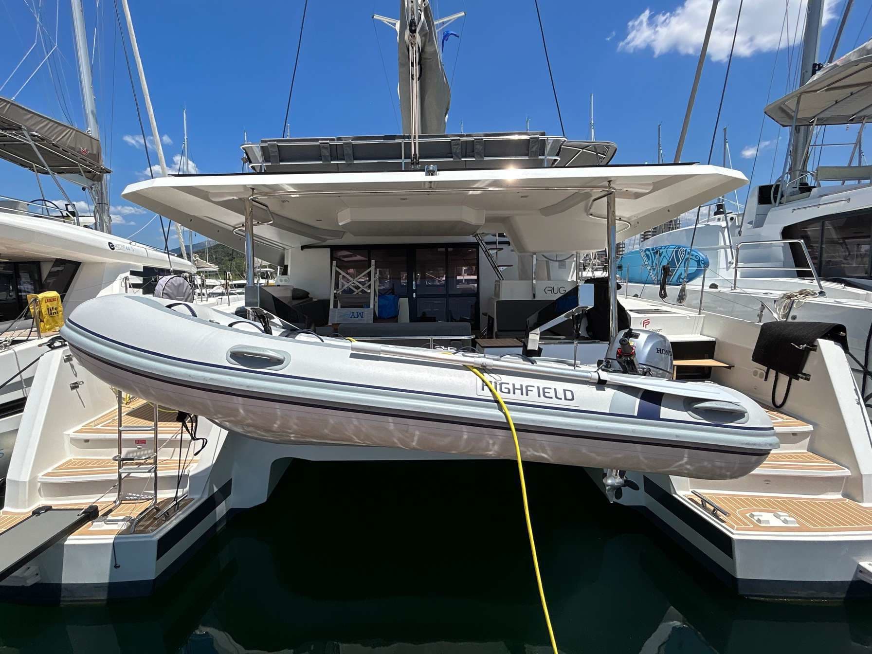 Krug – Fountaine Pajot