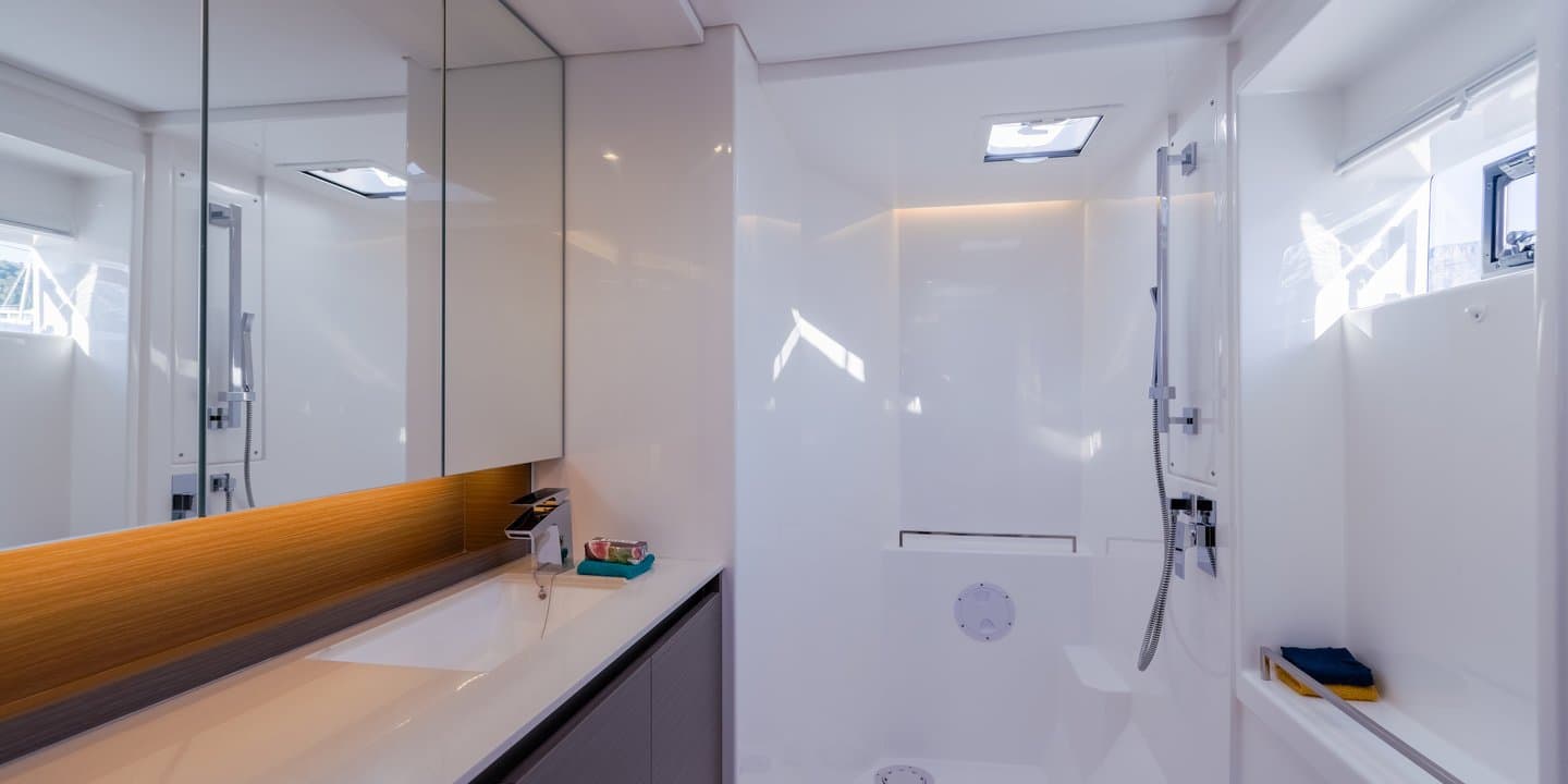 Moorings 5000 Exclusive Plus