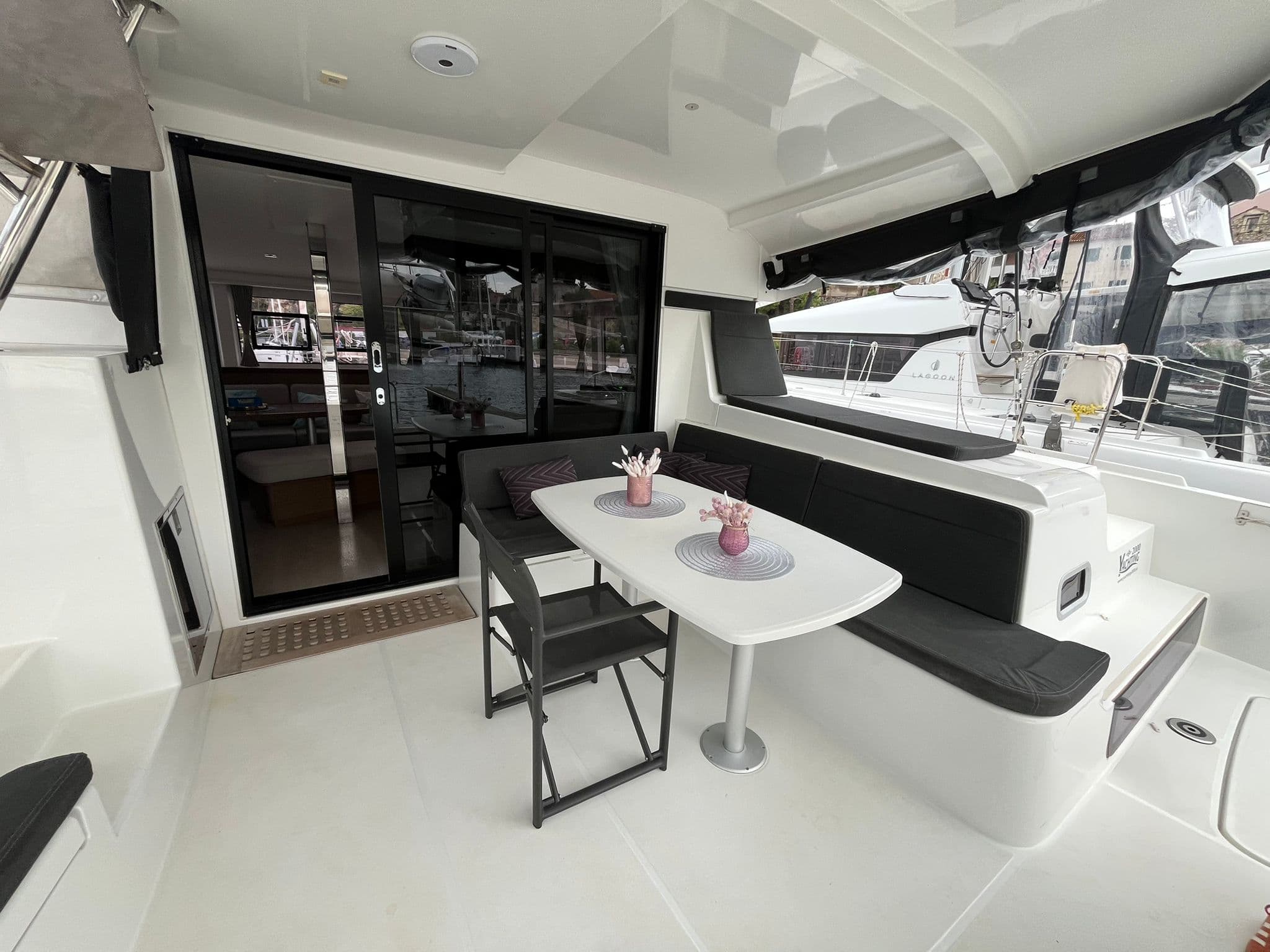 GRAND DELUXE III