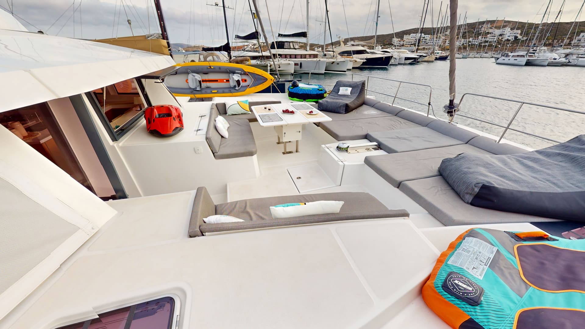 AMMOS IV - Fully Equipped, Obligatory Skipper