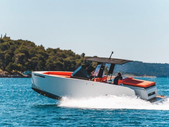 Lav – De Antonio Yachts