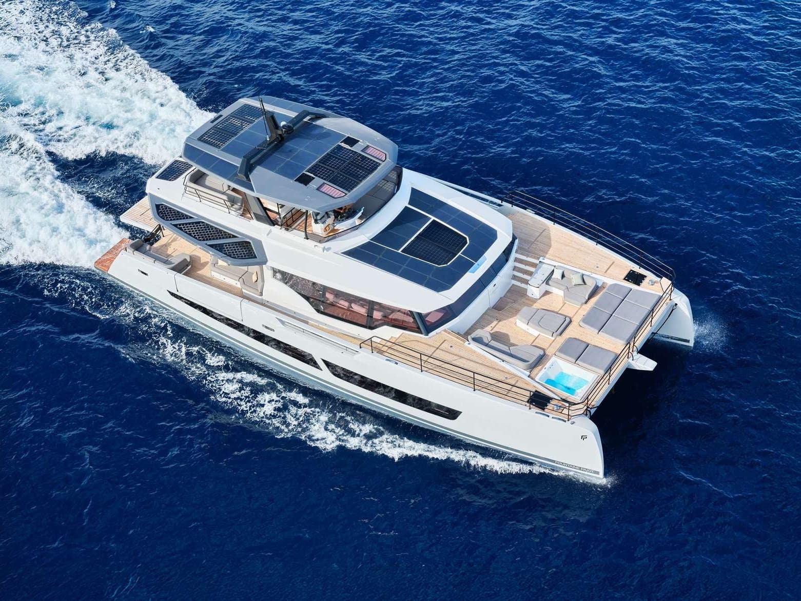 Alina – Fountaine Pajot