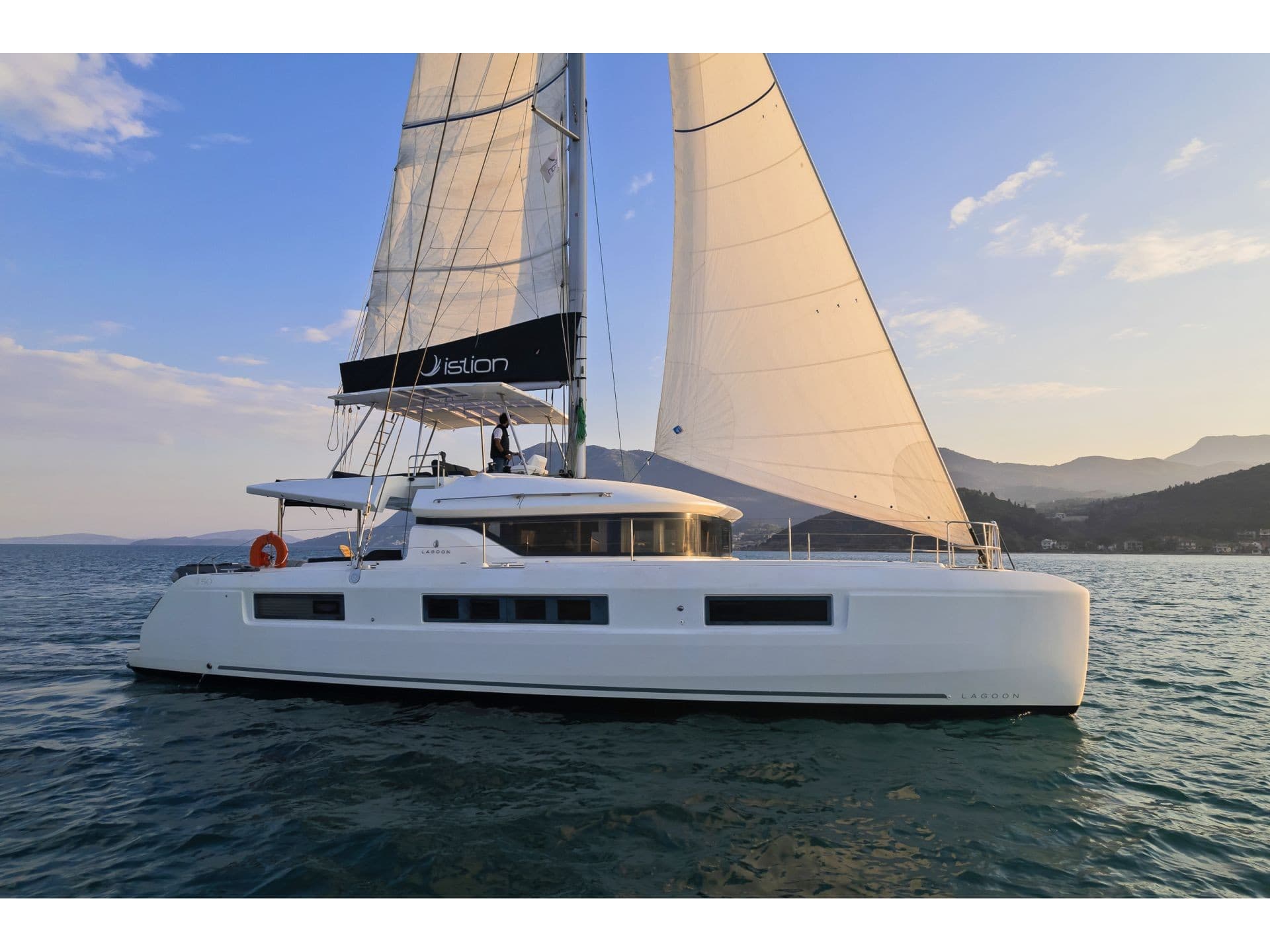 Reina (ONLY SKIPPERED) – Lagoon
