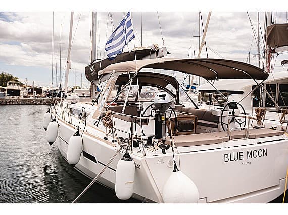 Blue Moon – Dufour Yachts