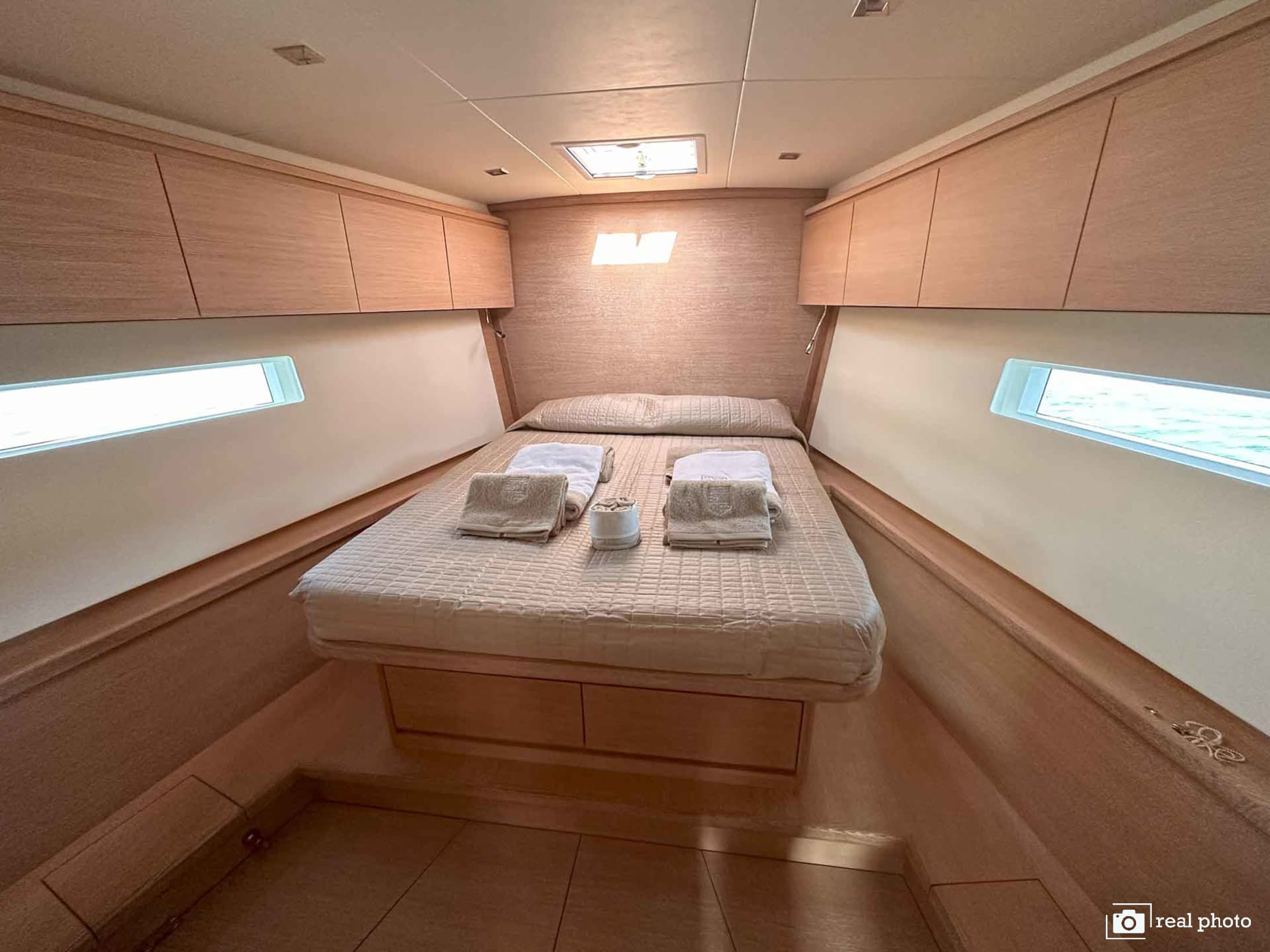 Avalon - Luxury - A/C, Watermaker