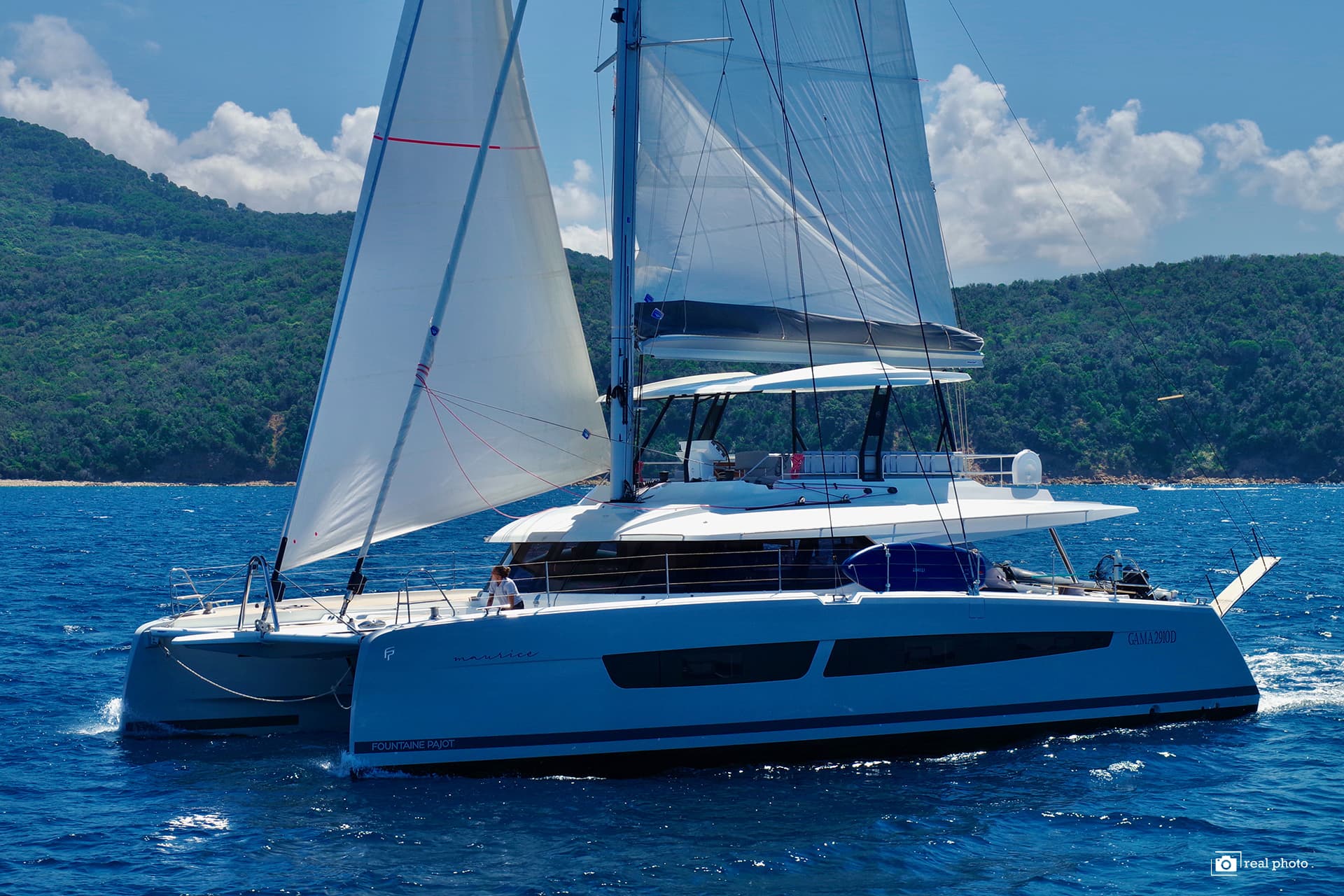 Maurice - Luxury Catamaran, A/C, Generator, Water maker