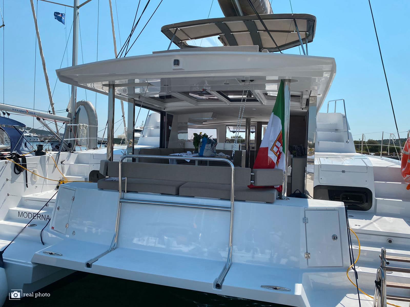 Moderna - A/C, Generator, WM, Solar Panel, BBQ – Bali Catamarans