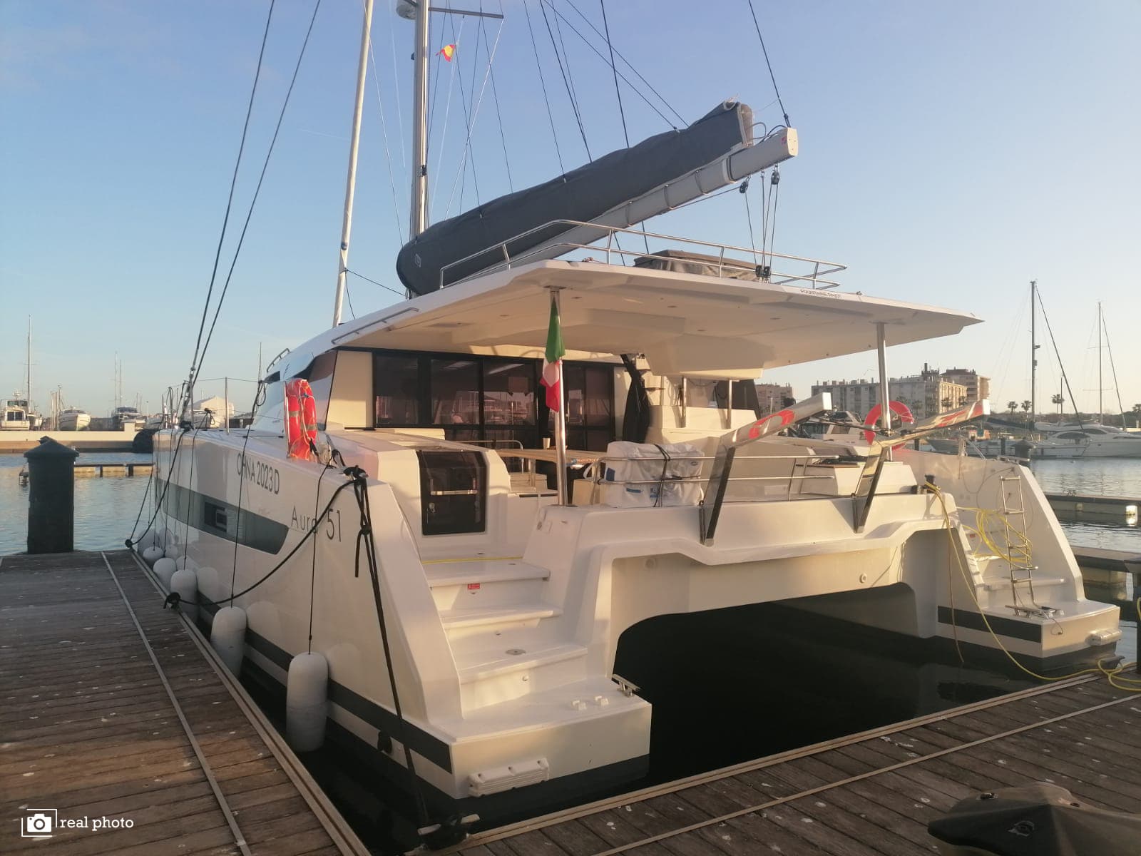 Papa Charlie - A/C, Generator, Water maker – Fountaine Pajot